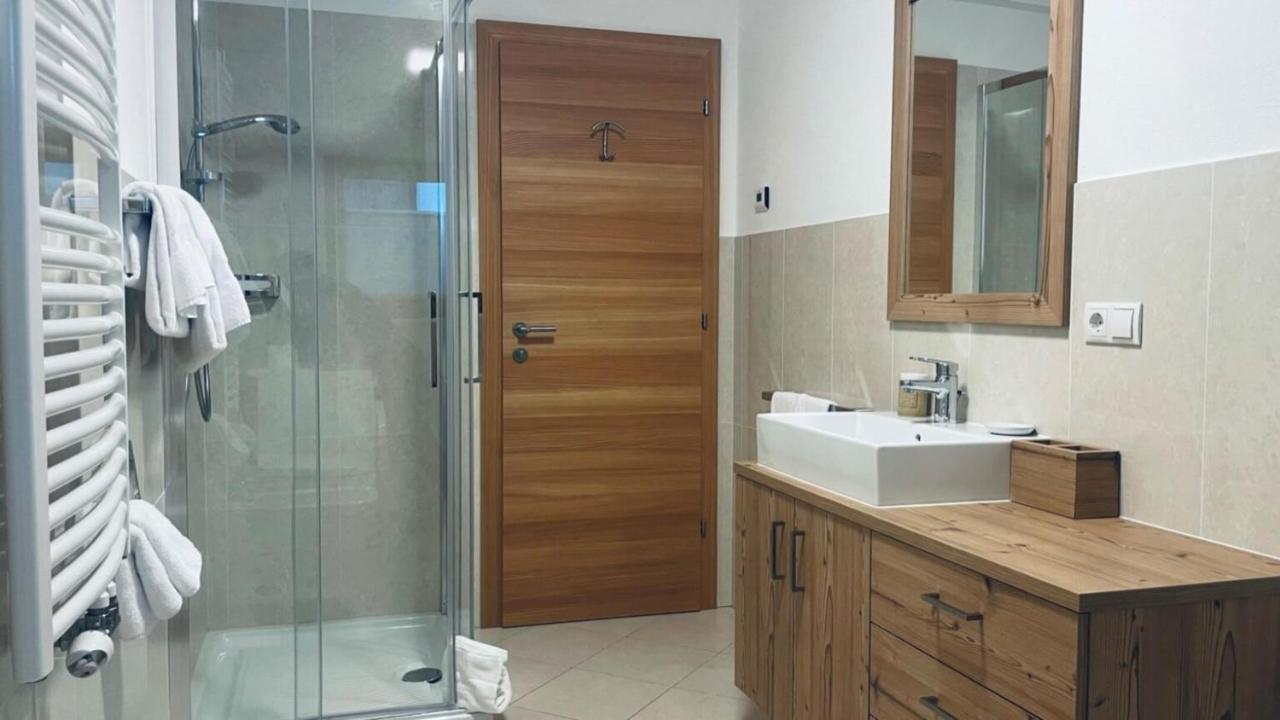 Appartments Raffele San Candido Exterior foto